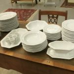 820 3393 DINNERWARE